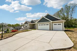 W254N5593 Cres Hl Dr, Sussex, WI 53089 - Photo 43