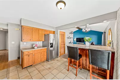 9814 W Green Tree Rd, Milwaukee, WI 53224 - Photo 13