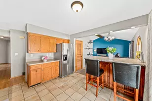 9814 W Green Tree Rd, Milwaukee, WI 53224 - Photo 13