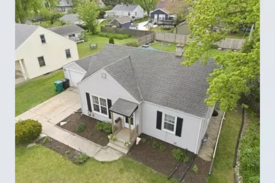 W164N8451  Hiawatha Ave, Menomonee Falls, WI 53051 - Photo 3