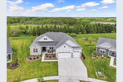 1740  Stonemill Cir, Lake Geneva, WI 53147 - Photo 3