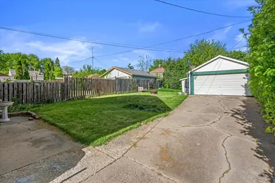 3018 N 74th St, Milwaukee, WI 53210 - Photo 39
