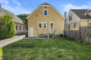3018 N 74th St, Milwaukee, WI 53210 - Photo 37
