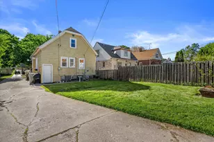 3018 N 74th St, Milwaukee, WI 53210 - Photo 41