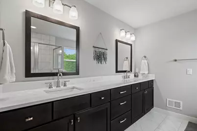 N61W21572  Legacy Trl, Menomonee Falls, WI 53051 - Photo 19