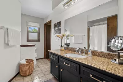 18400  Honey Creek Dr, Brookfield, WI 53045 - Photo 15