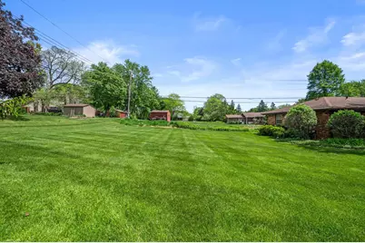 18400  Honey Creek Dr, Brookfield, WI 53045 - Photo 23