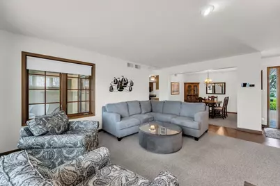 6615  Chesapeake Rd, Racine, WI 53406 - Photo 9