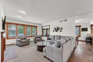 6615 Chesapeake Rd, Racine, WI 53406 - Photo 11