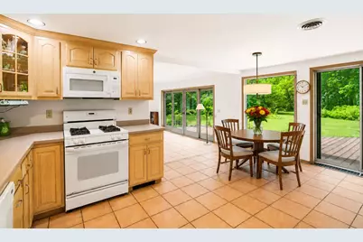 29303  Evergreen Dr, Racine, WI 53185 - Photo 11