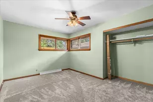 3223 W Cold Spring Rd, Greenfield, WI 53221 - Photo 15