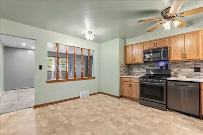 3223 W Cold Spring Rd, Greenfield, WI 53221 - Photo 11