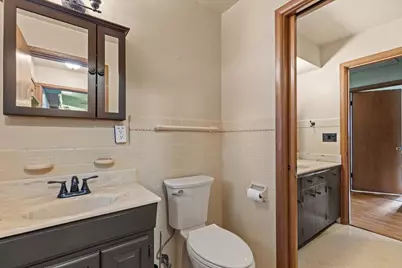 3223 W Cold Spring Rd, Greenfield, WI 53221 - Photo 13