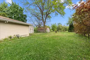 3223 W Cold Spring Rd, Greenfield, WI 53221 - Photo 31