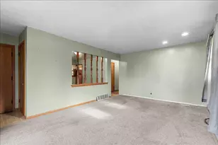 3223 W Cold Spring Rd, Greenfield, WI 53221 - Photo 5