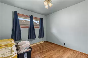3223 W Cold Spring Rd, Greenfield, WI 53221 - Photo 19