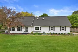 12205 N Vega Ave, Mequon, WI 53097 - Photo 35