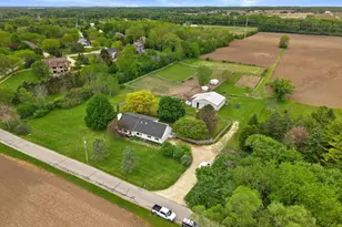 12205 N Vega Ave, Mequon, WI 53097 - Photo 15