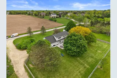 12205 N Vega Ave, Mequon, WI 53097 - Photo 33