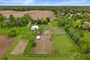 12205 N Vega Ave, Mequon, WI 53097 - Photo 9