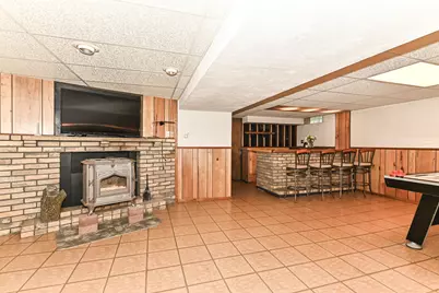 8049 S Waring Dr, Oak Creek, WI 53154 - Photo 21