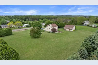 7720  Orchard Valley Rd, Farmington, WI 53090 - Photo 3