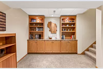 N63W23905  Terrace Dr #6, Sussex, WI 53089 - Photo 31