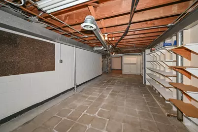 8526 W Clarke St, Wauwatosa, WI 53226 - Photo 31