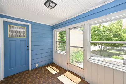 8526 W Clarke St, Wauwatosa, WI 53226 - Photo 27