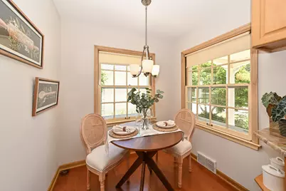 8526 W Clarke St, Wauwatosa, WI 53226 - Photo 15