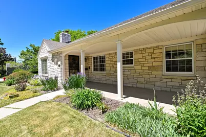 8526 W Clarke St, Wauwatosa, WI 53226 - Photo 41