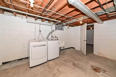 8526 W Clarke St, Wauwatosa, WI 53226 - Photo 29