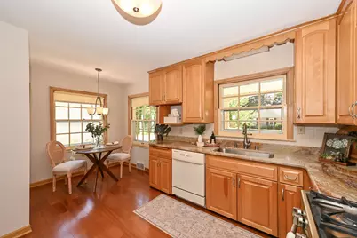 8526 W Clarke St, Wauwatosa, WI 53226 - Photo 13
