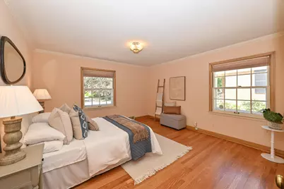 8526 W Clarke St, Wauwatosa, WI 53226 - Photo 19