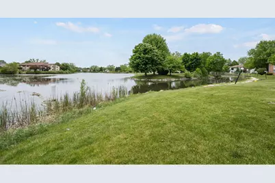 W170N11523  Armada Dr #14, Germantown, WI 53022 - Photo 17