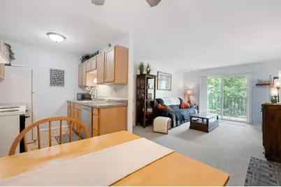 W170N11523  Armada Dr #14, Germantown, WI 53022 - Photo 3
