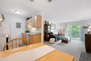W170N11523 Armada Dr, Germantown, WI 53022 - Photo 3