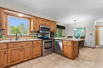 1004  Winnebago Cir, Richfield, WI 53033 - Photo 9