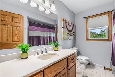1004  Winnebago Cir, Richfield, WI 53033 - Photo 27