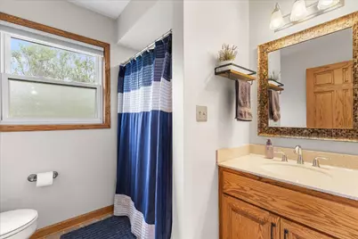 1004  Winnebago Cir, Richfield, WI 53033 - Photo 17