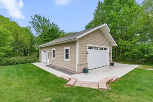 1004 Winnebago Cir, Richfield, WI 53033 - Photo 37