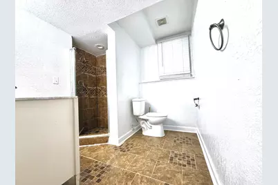 8885 N 70th St, Milwaukee, WI 53223 - Photo 5