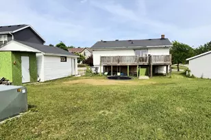8885 N 70th St, Milwaukee, WI 53223 - Photo 3