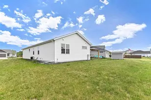 1337 Tower Hill Pass, Whitewater, WI 53190 - Photo 9