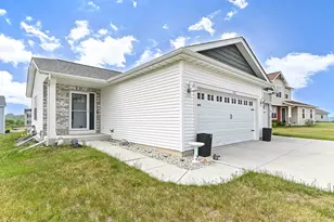 1337 Tower Hill Pass, Whitewater, WI 53190 - Photo 7