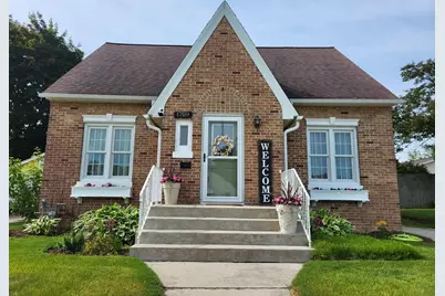 1709  Waldo Blvd, Manitowoc, WI 54220 - Photo 1