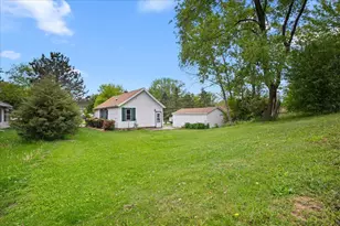 469 Meadowlark Ct, West Bend, WI 53090 - Photo 25