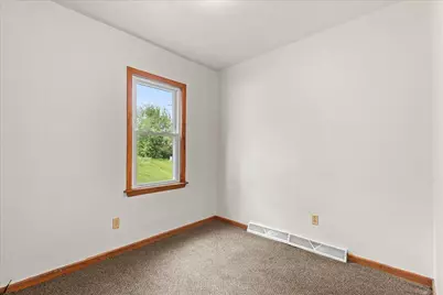 469  Meadowlark Ct, West Bend, WI 53090 - Photo 15