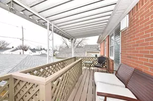 2347 S 76th St, West Allis, WI 53219 - Photo 11