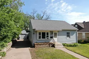 2159 Farnam St, La Crosse, WI 54601 - Photo 3